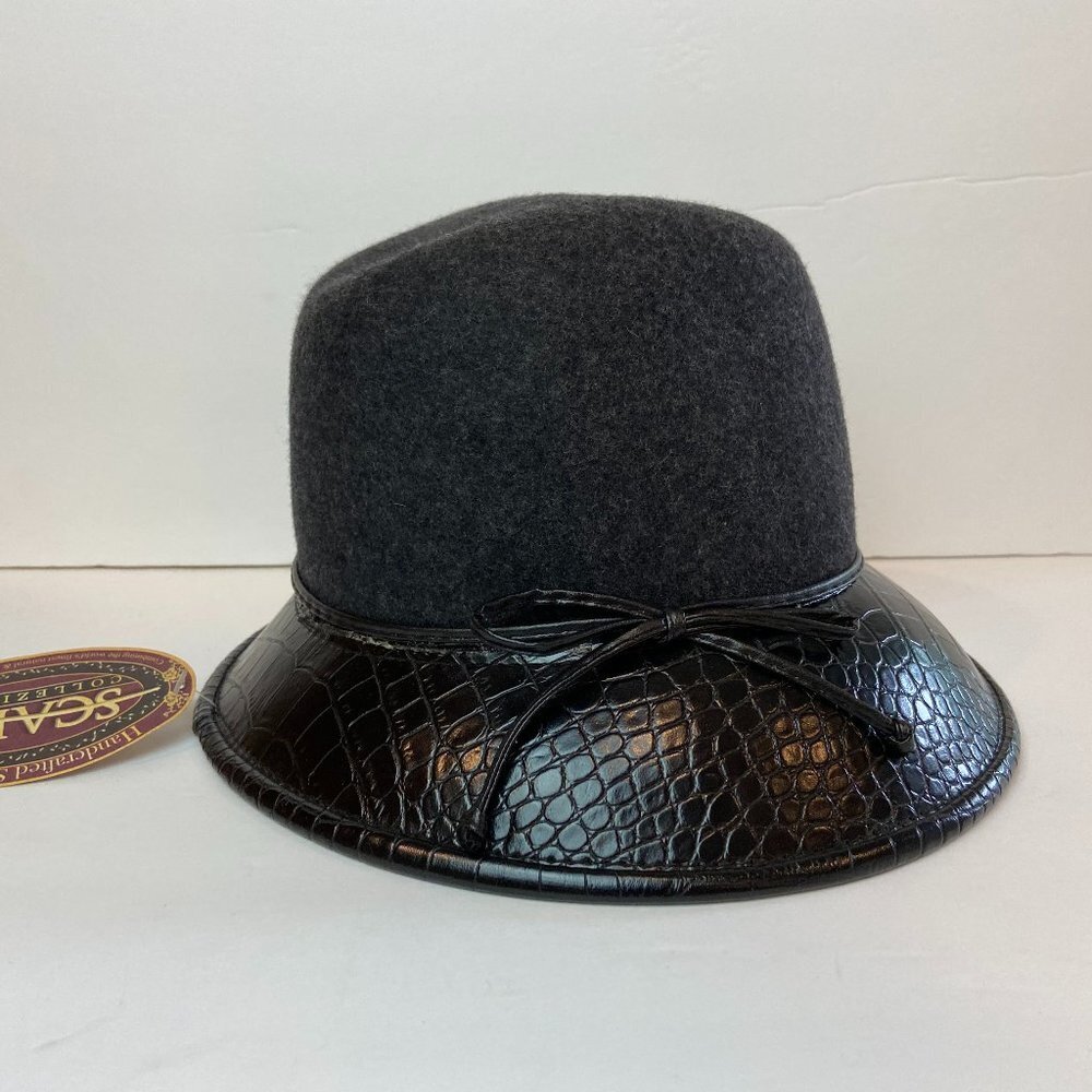 NWT Scala Bucket Wool Hat